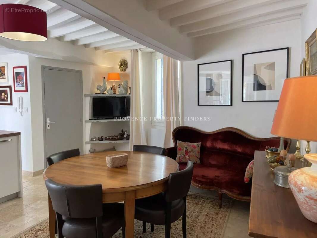 Maison à VILLECROZE