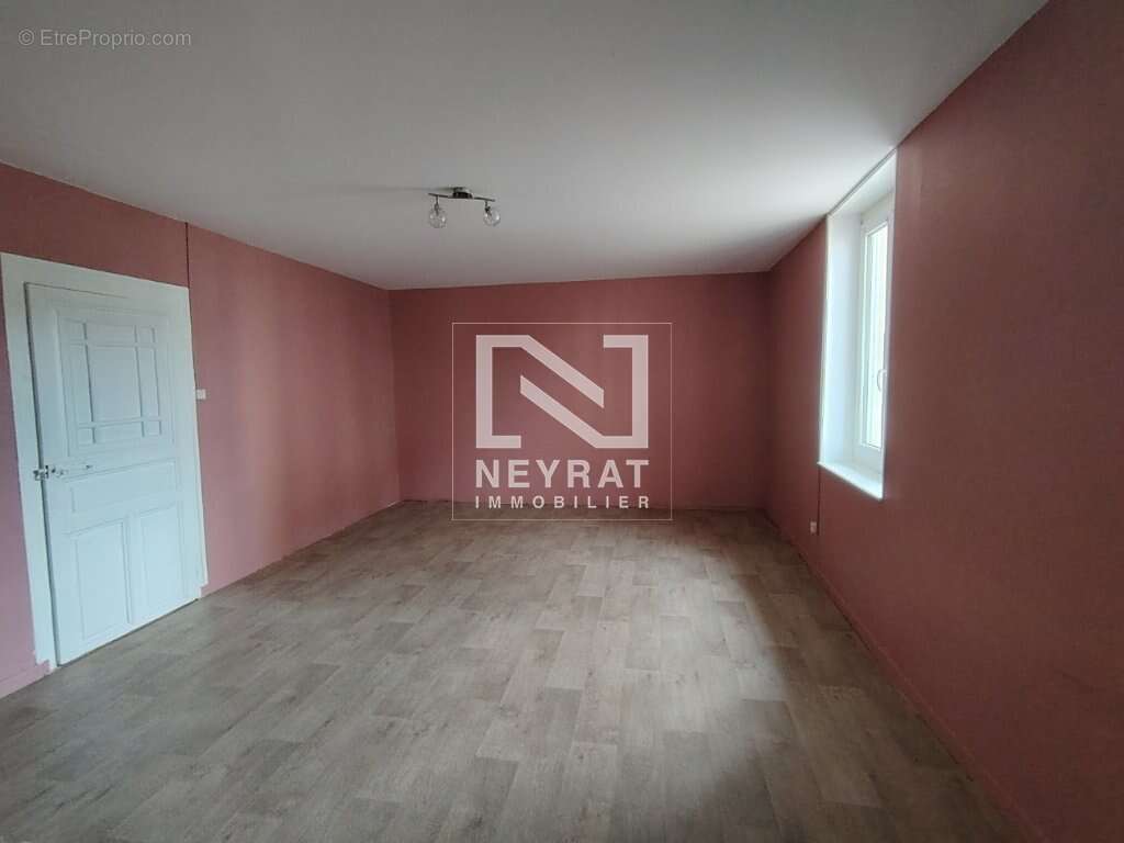 Maison à SAINT-MARTIN-EN-BRESSE