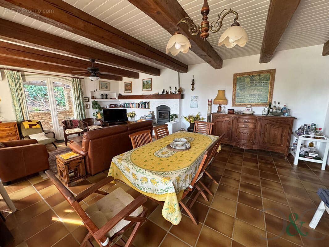 Maison à BORMES-LES-MIMOSAS