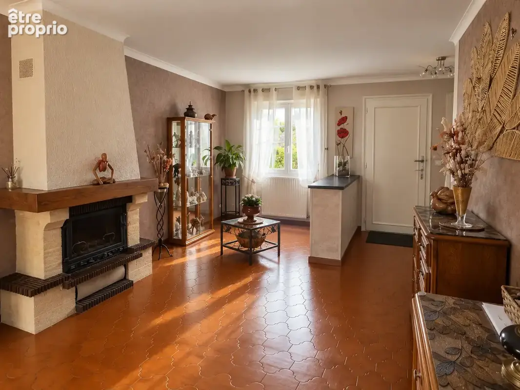 Maison avec jardin   Toulon-sur-Allier   155 000 € - photo 2