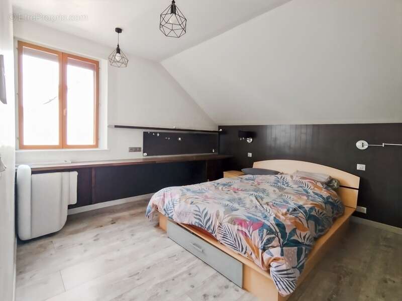 Maison à NEUVILLE-SAINT-AMAND