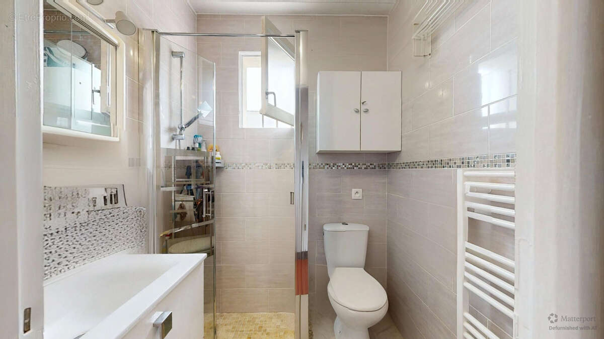 Maison de plain-pied à 1 km de la mer avec garage et dépendance - photo 7