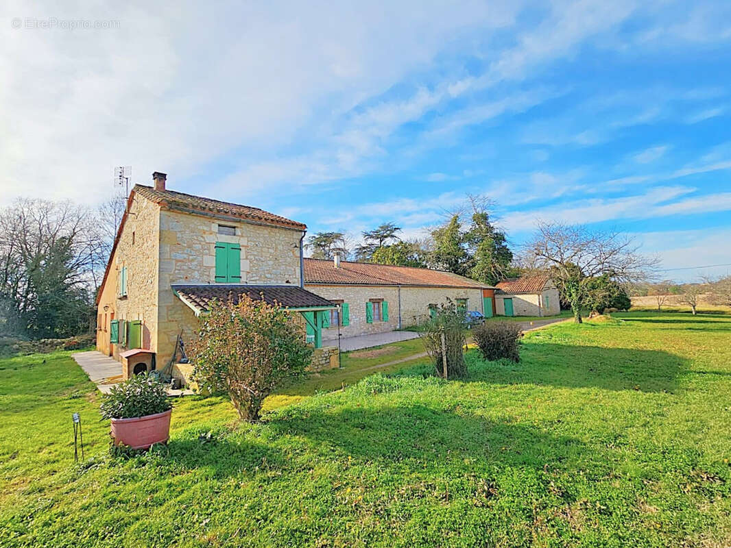 Maison à SAINT-VITE