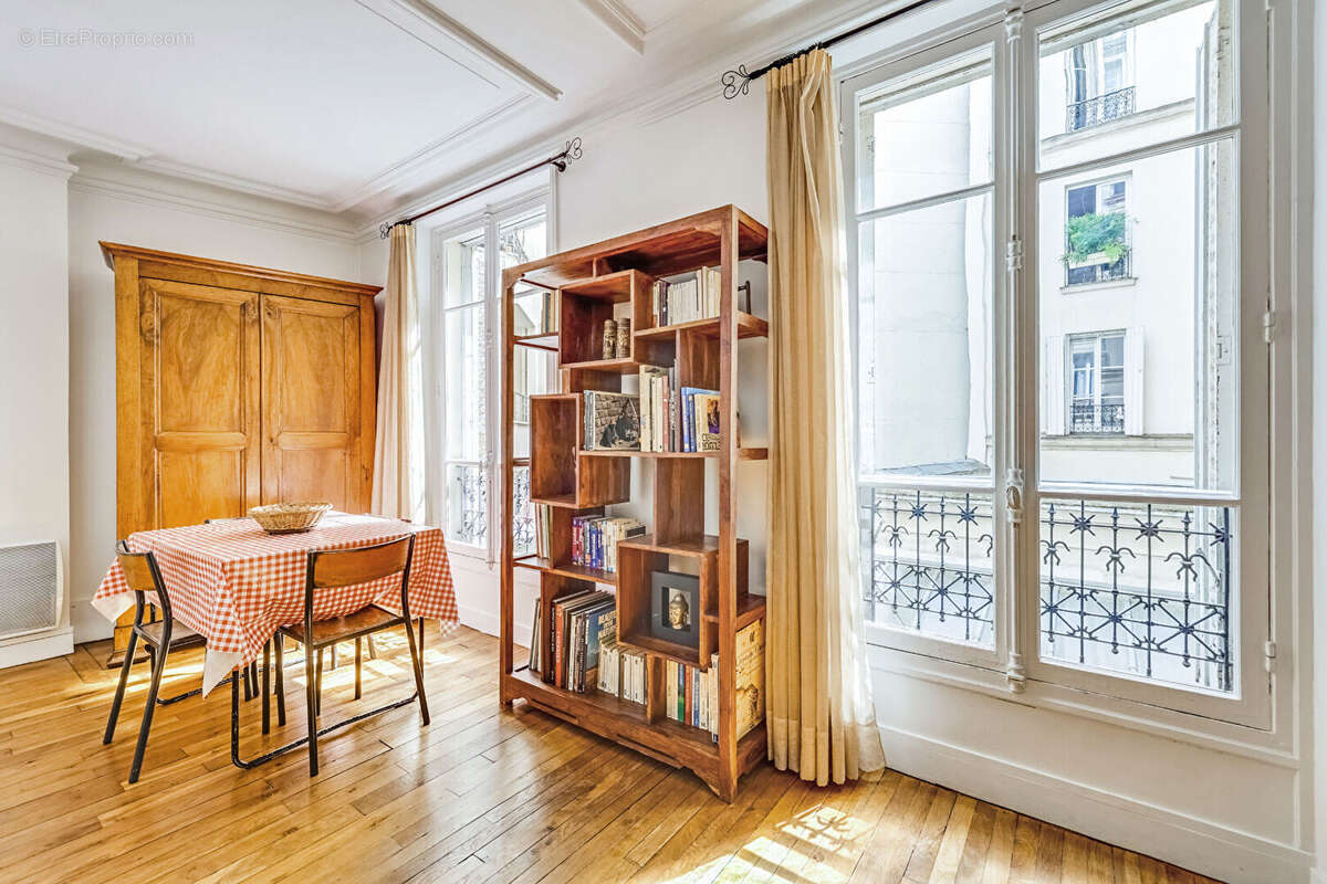 Appartement à PARIS-18E