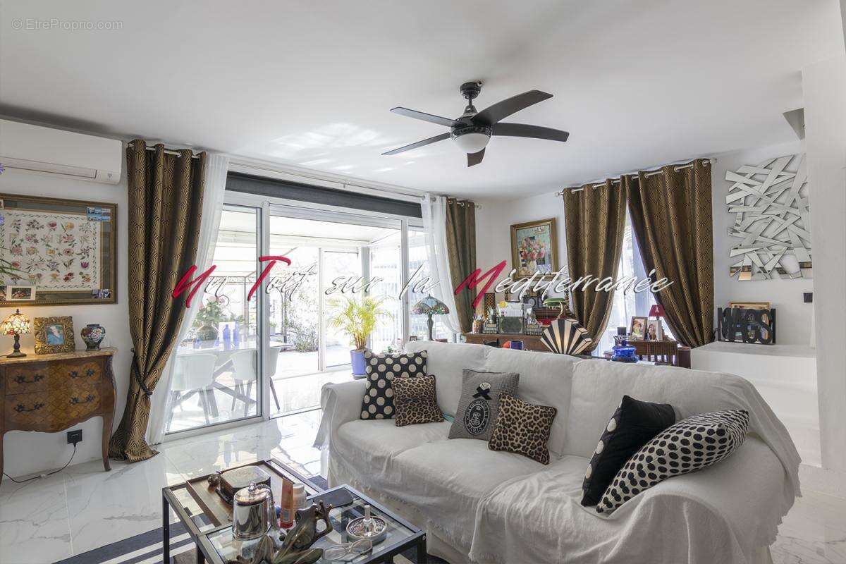 Maison à LA LONDE-LES-MAURES