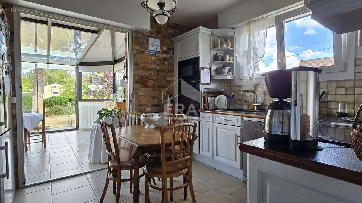 Maison de plain-pied - Tourville Sur Arques - 5 pièces 112m² - photo 5