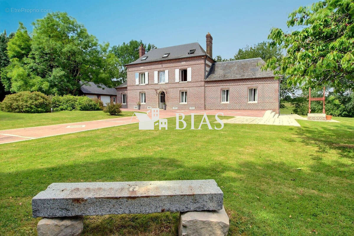 Maison 182 m² à Buchy  - photo 3