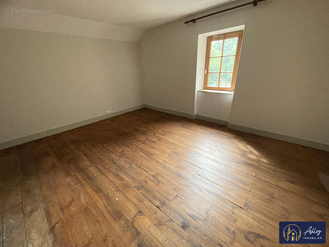 Maison 3 pièces LUGARDE - Maison à LUGARDE