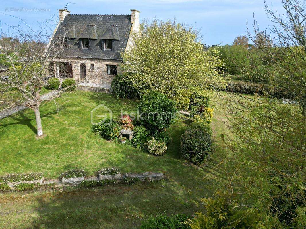 Maison à PLOUDALMEZEAU