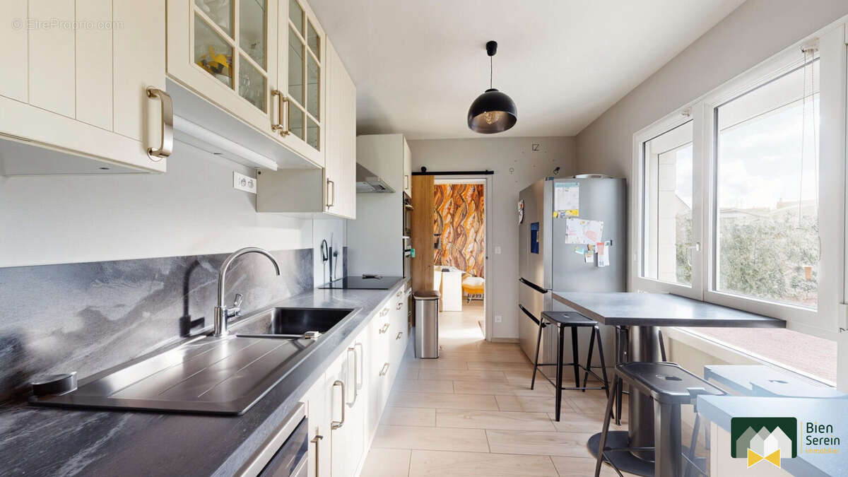 Cuisine - Maison à LEVES