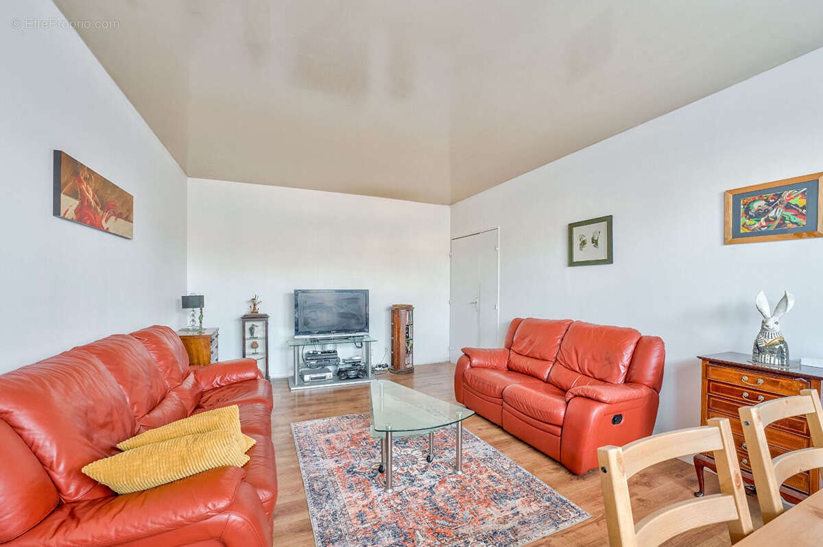 Commerce à ISSY-LES-MOULINEAUX