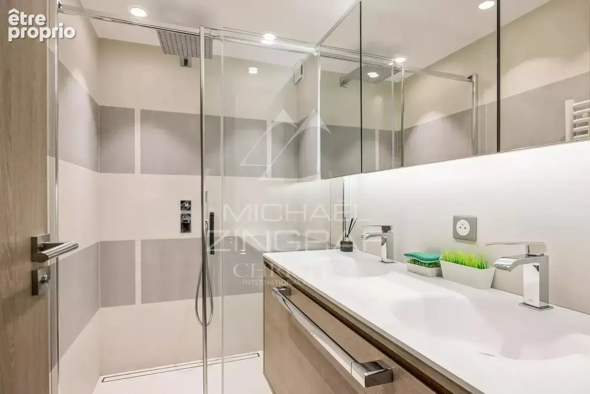 EXCLUSIVITE - Cannes Palm Beach - Splendide appartement deux chambres, aperçu mer - photo 7