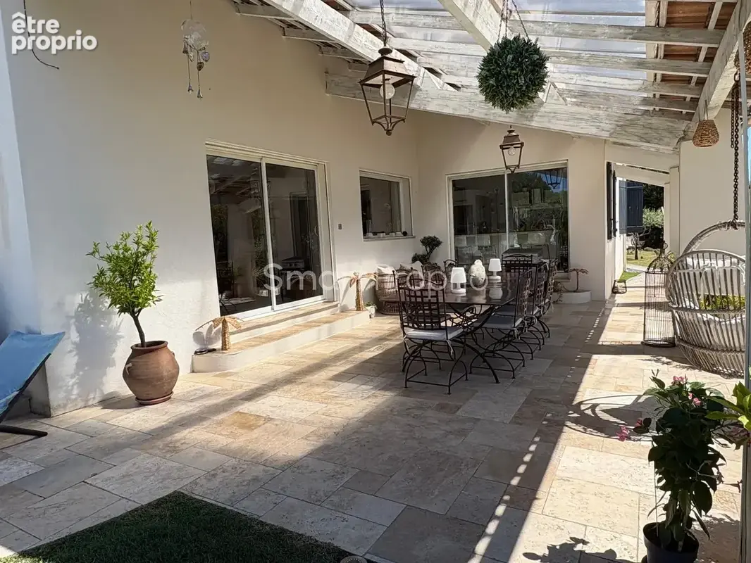 Allemagne-en-provence   propriété de charme avec piscine, t2 indépendant et plus de 5 000 m2 de terrain - photo 5