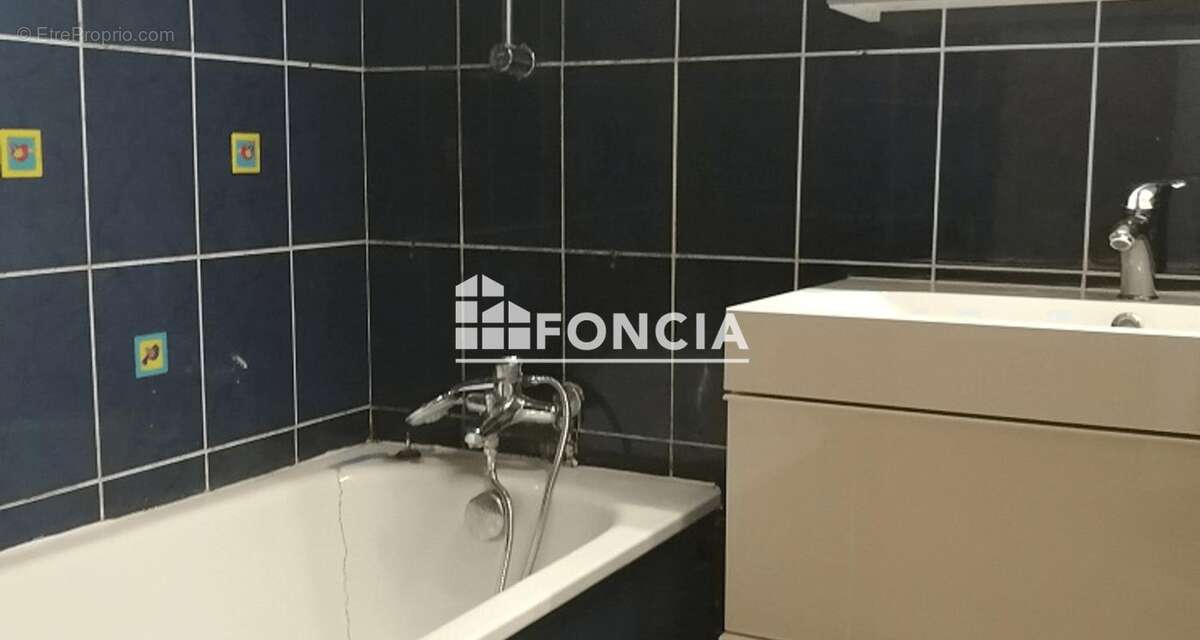 Appartement à FRESNES