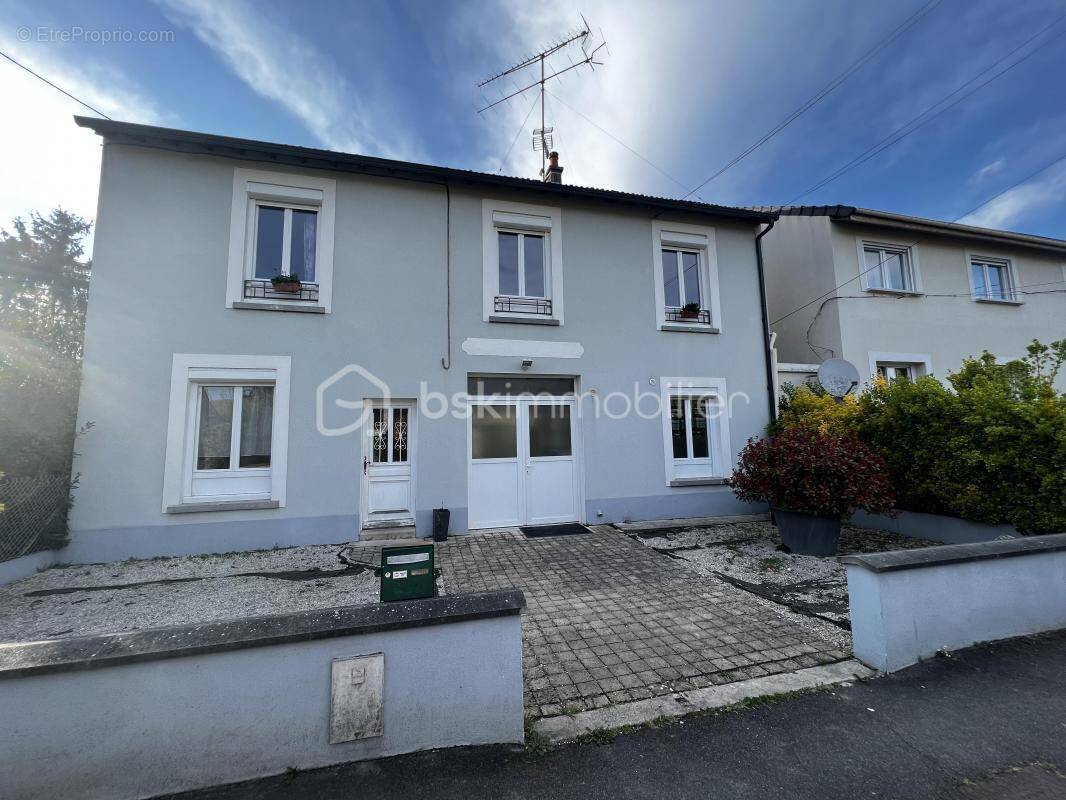 Appartement à MONTRY