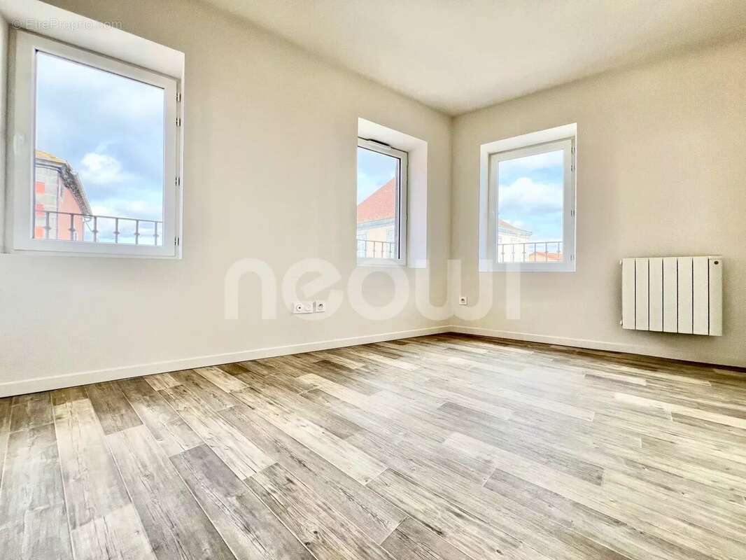 Appartement à AIGUEPERSE