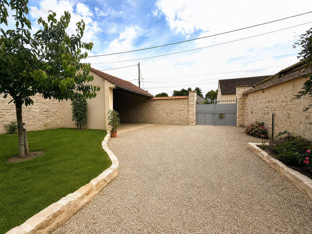 Maison à BOURRON-MARLOTTE