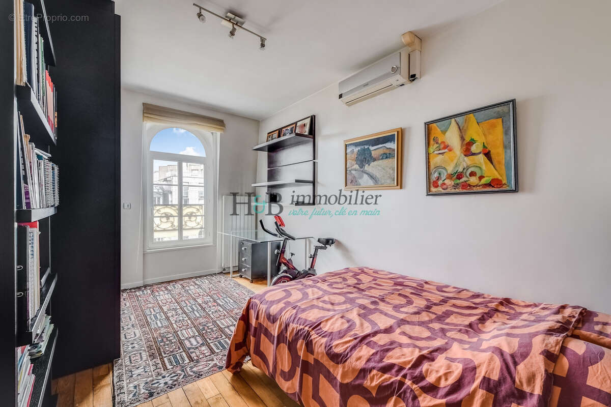 Appartement à PARIS-12E