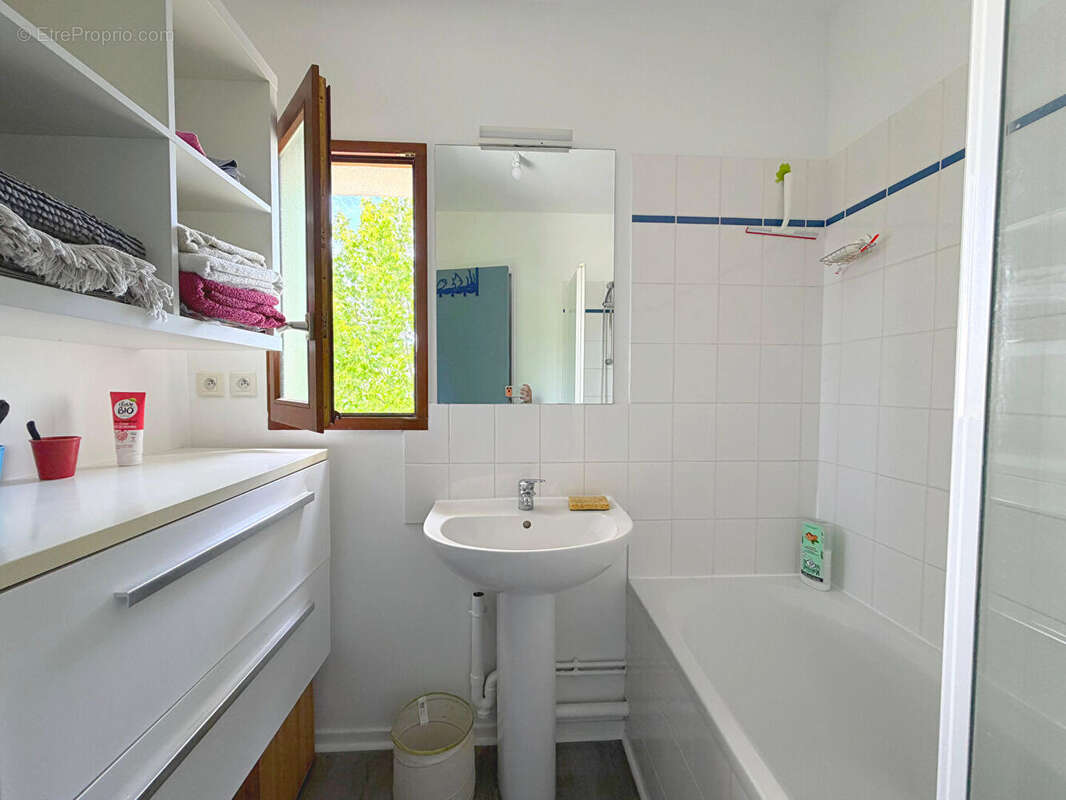 Appartement à SAINT-JACQUES-DE-LA-LANDE