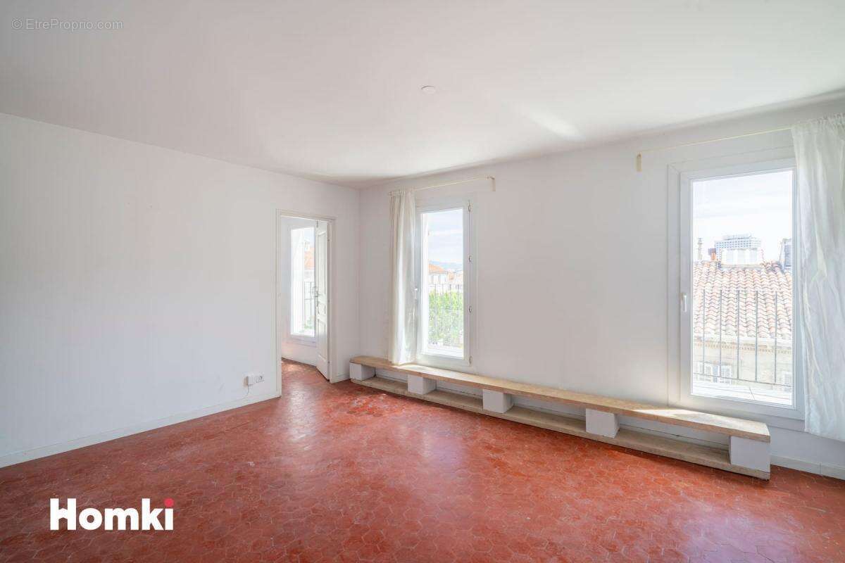 Appartement à MARSEILLE-6E