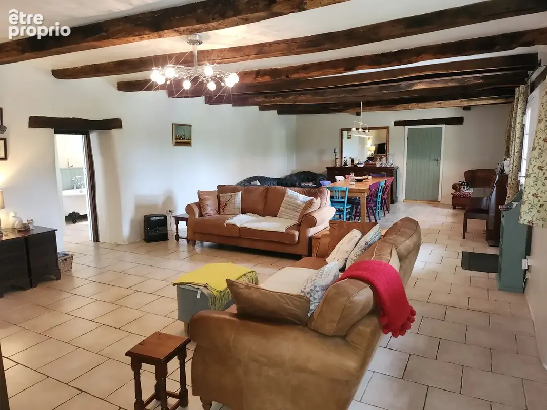 Magnifique propriete avec deux gites, piscine et dependances - photo 6