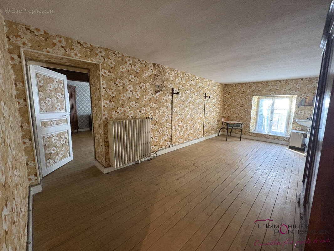 Maison à VILLERS-SOUS-CHALAMONT