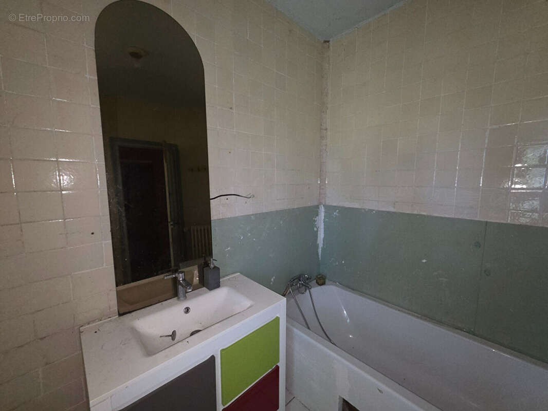 Maison à vendre à Pedernec - 6 pièces avec grand terrain - photo 8