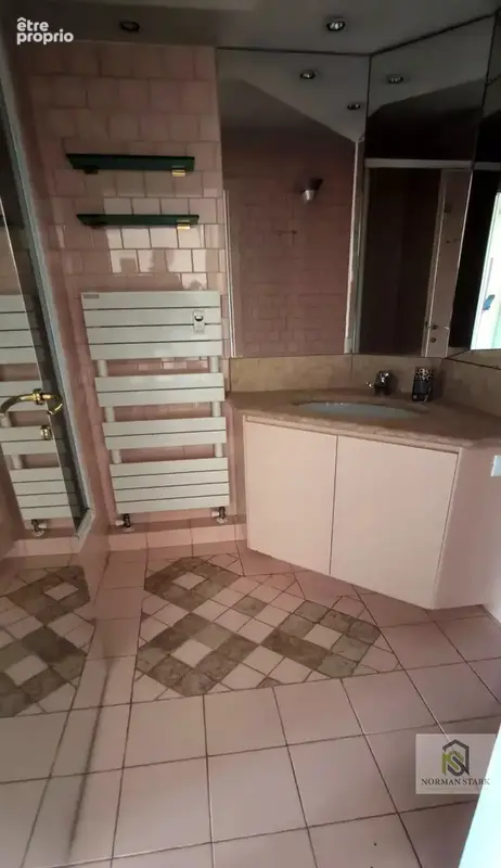 Roquebrune-Cap-Martin – Vaste 3 pièces de 92 m² avec terrasse, vue mer panoramique, résidence de standing avec piscine, à rénove - photo 10