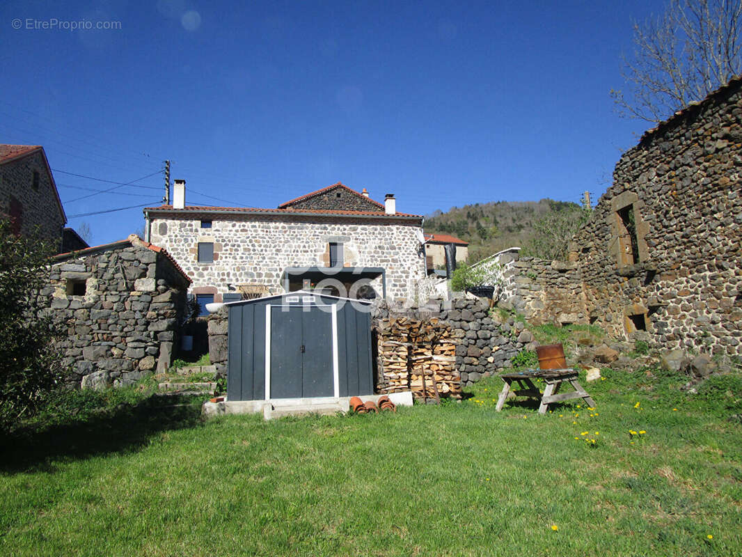 Maison à SAINT-BERAIN