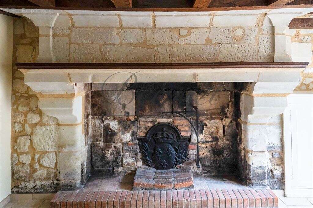 Maison à BEAUMONT-EN-VERON