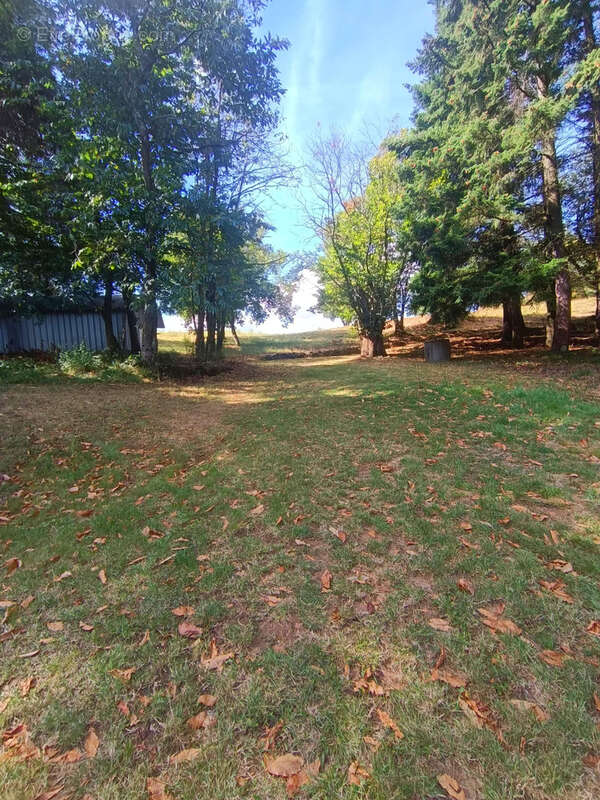 Maison à SAINT-JULIEN-LE-ROUX