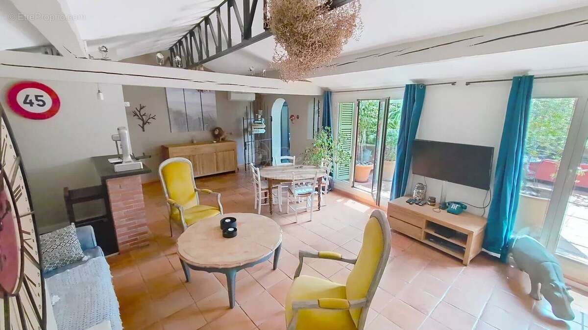 Appartement à THUIR