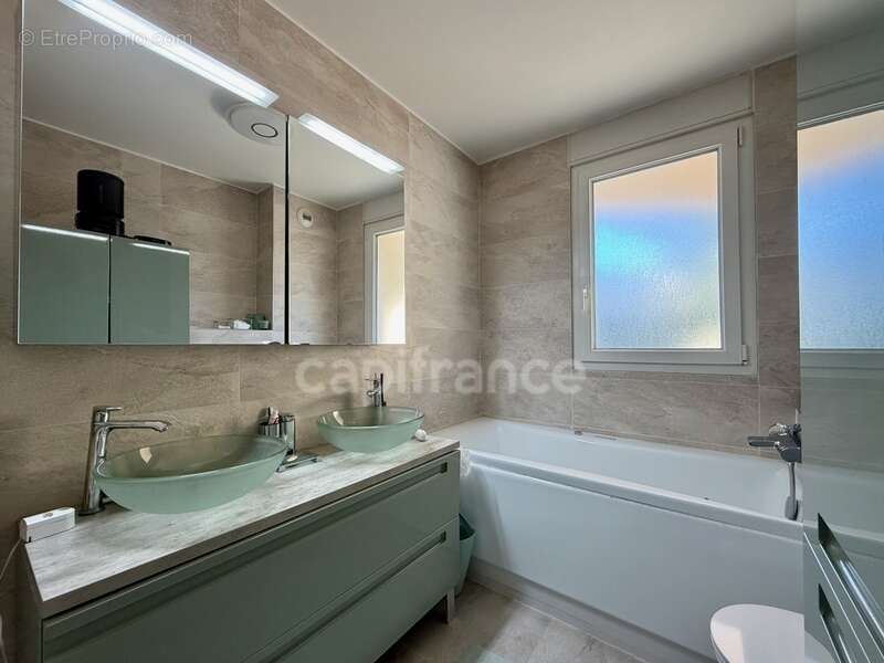 Appartement à DIVONNE-LES-BAINS