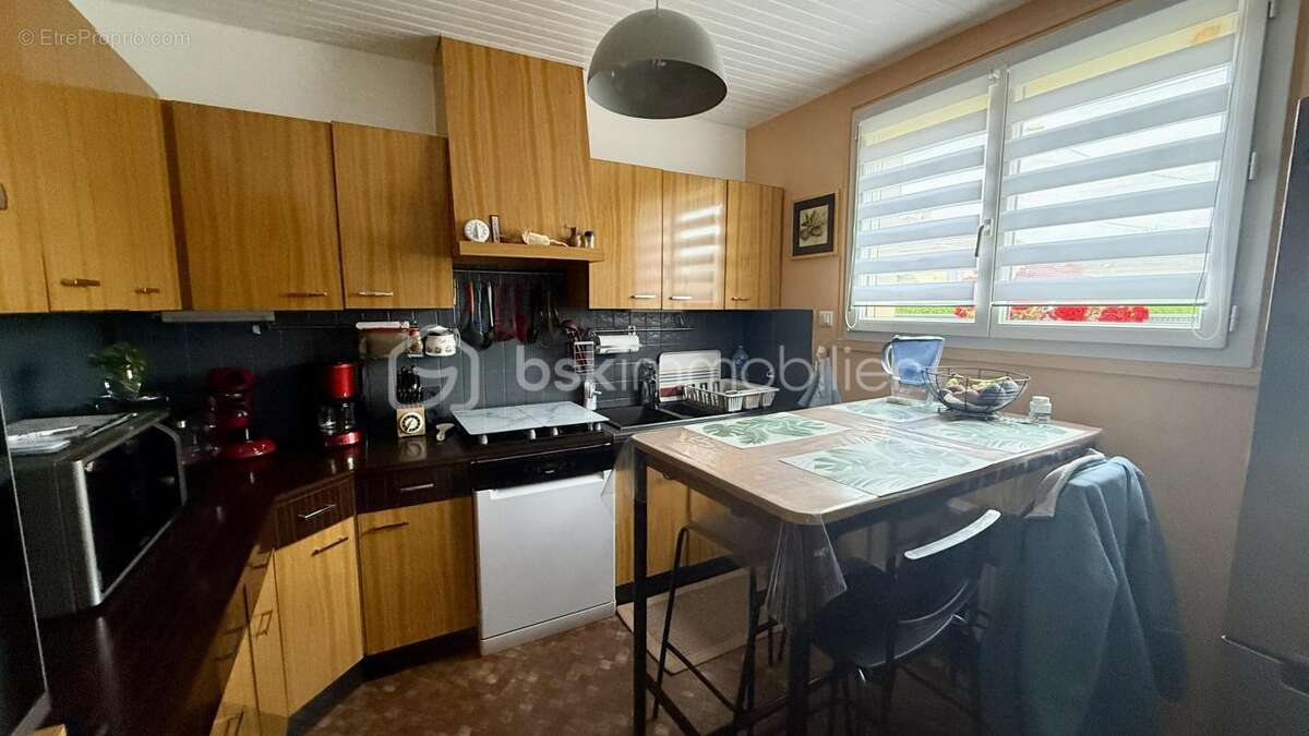 Maison à SAINT-GEORGES-DES-GROSEILLERS