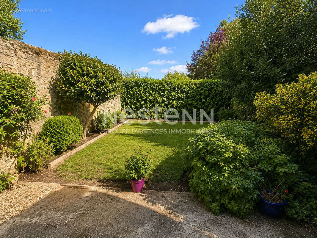 Proche Centre-Ville : Maison de 155m² 4 chambres avec jardin et cave - photo 12