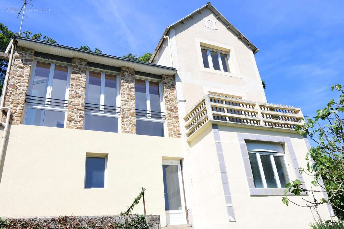 Maison à SAINT-MARTIN-DES-CHAMPS