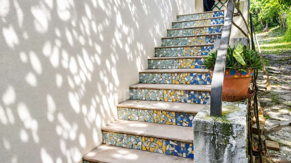 « Rare à Gignac – Maison de charme sur 1173 m², vue panoramique » - photo 10