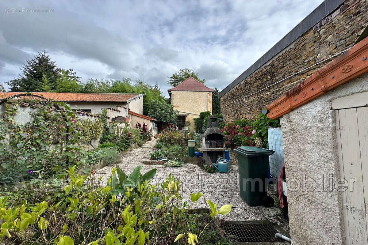 Maison 120 m² à Marcigny  - photo 3