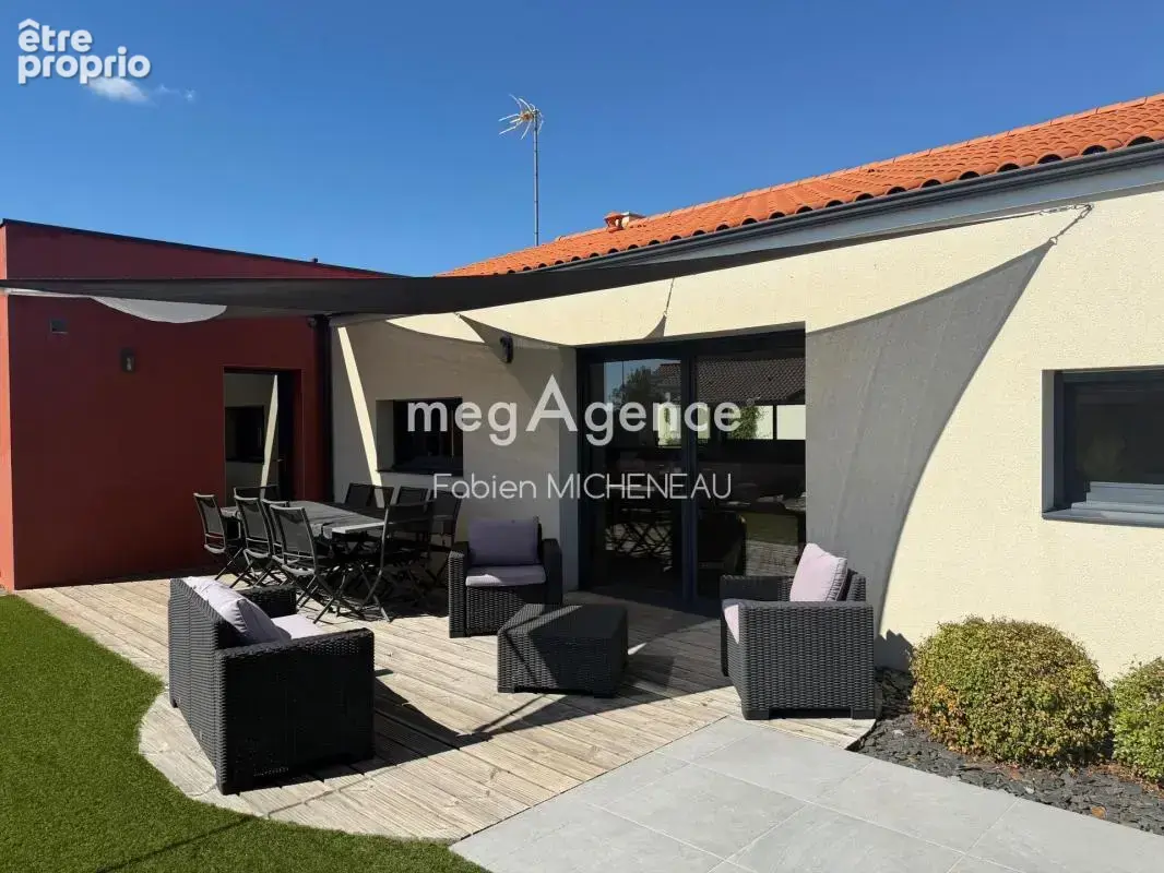 Maison plain pied - La Séguinière - 125 m2 - photo 2
