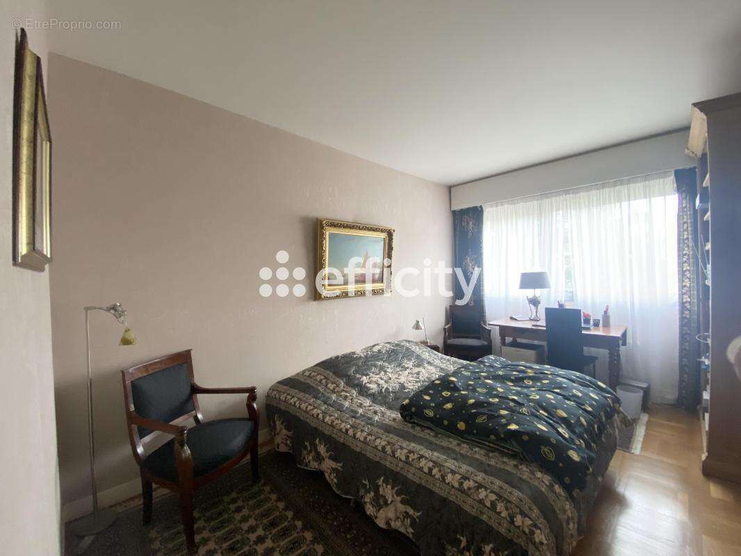 Appartement à GARCHES