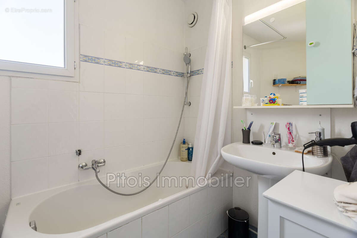 Appartement 67 m² à Antibes  - photo 8