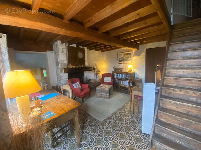 Fermette 5 chambres avec grande dépendance bois et carport 2 voitures - photo 5