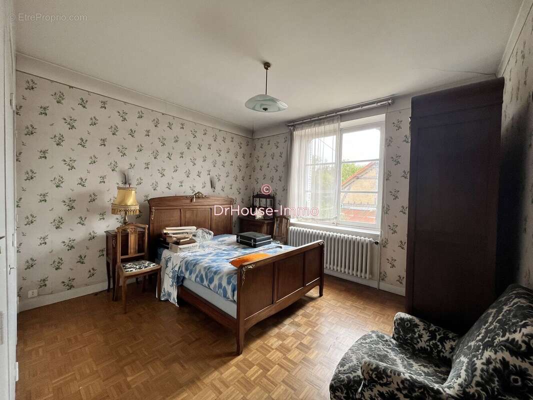 Maison à NEUVY-SAINT-SEPULCHRE