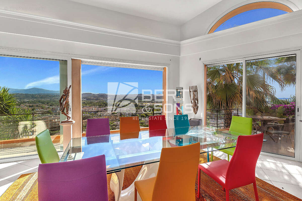 Villa de standing - vue mer et collines - photo 6