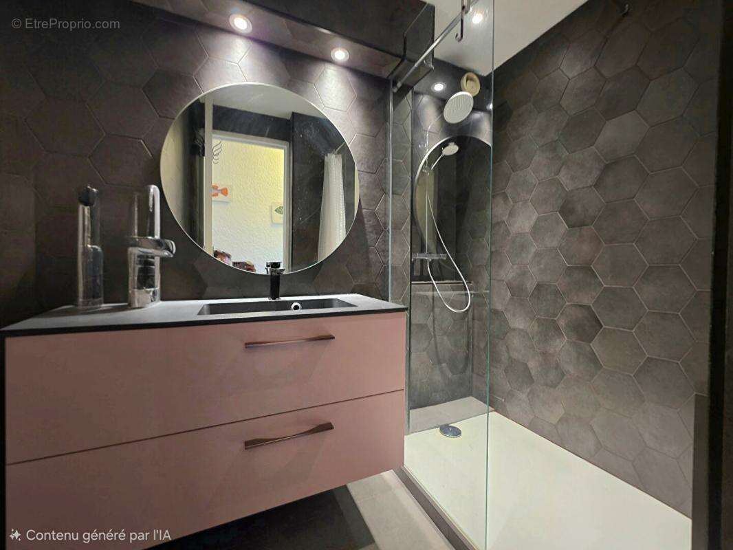 Appartement à BORMES-LES-MIMOSAS
