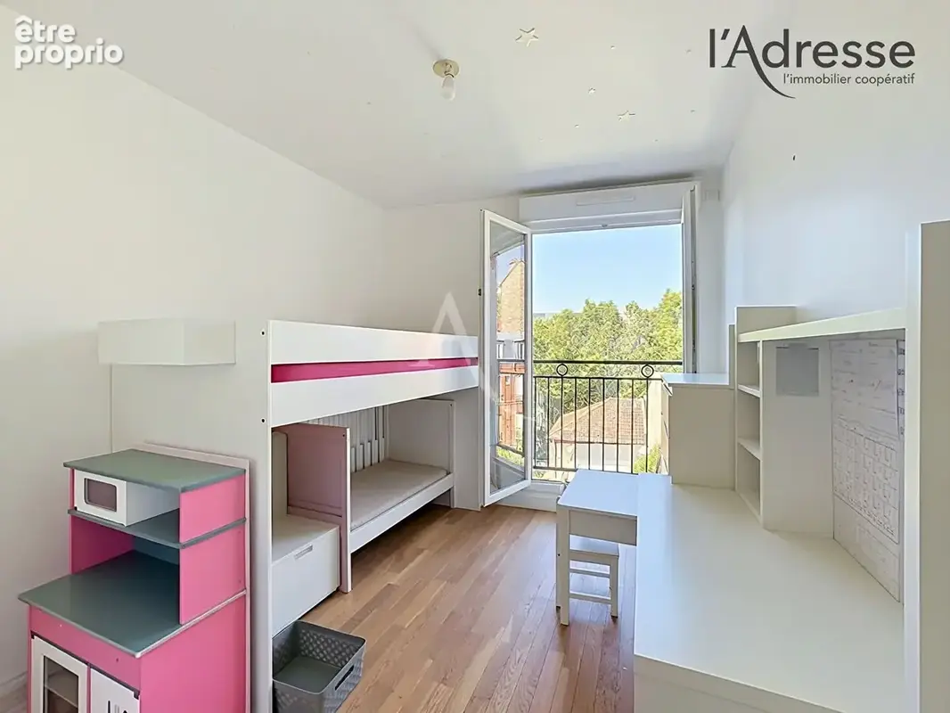 PUTEAUX/ République - Appartement 3 pièces 62 m² - 1 Terrasse 16m²  - 1 Cave - photo 9