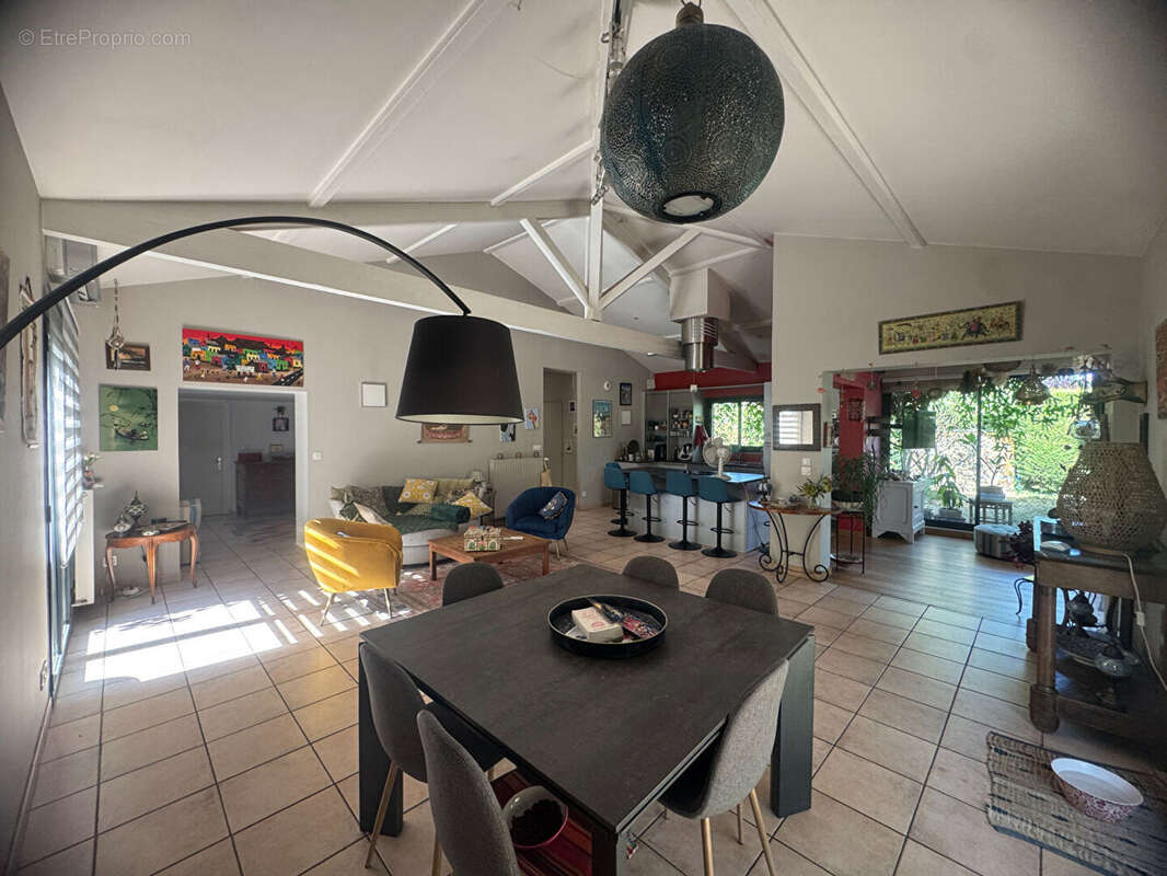 Rare au coeur de Francheville le Haut maison 7 pièce(s) 211 m2 au calme - photo 8