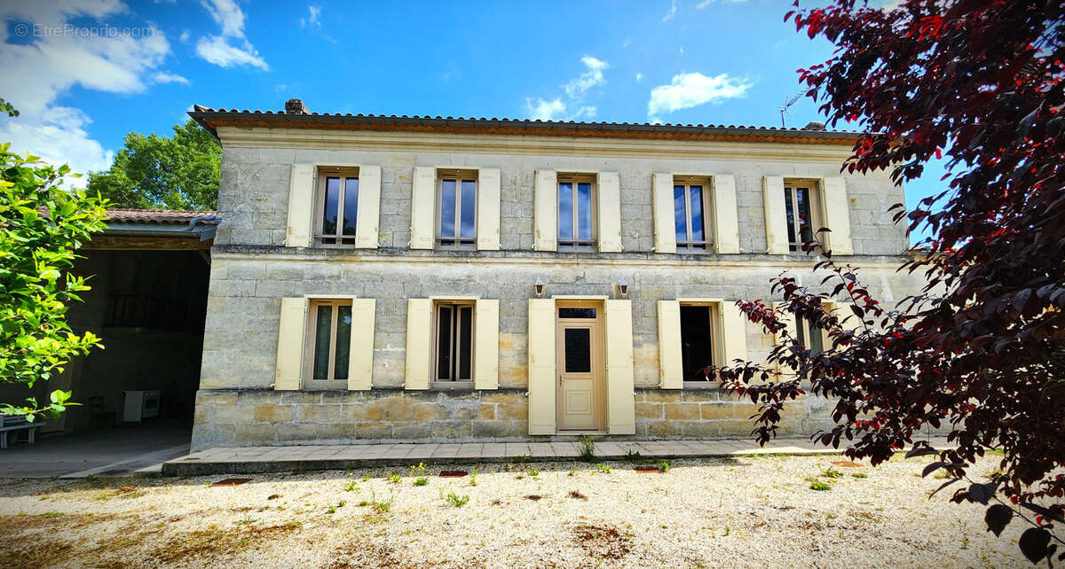 Maison à LA LANDE-DE-FRONSAC