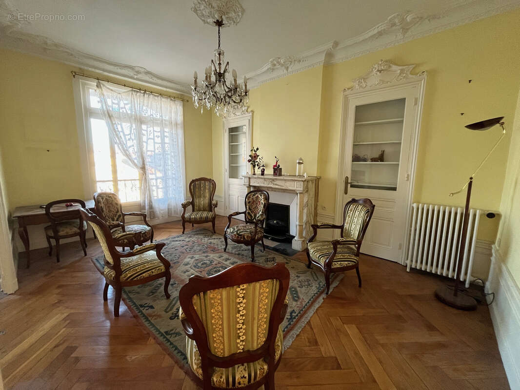 Appartement à SAINT-ETIENNE