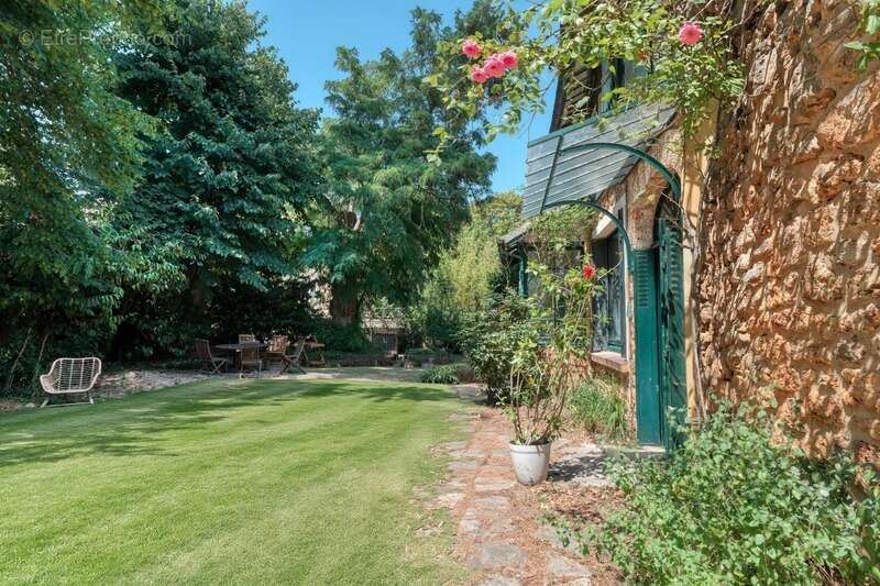 Maison à vendre 7 pièces ORSAY (91), centre-ville, 5 chambres, charme et authenticité, magnifique jardin - photo 13